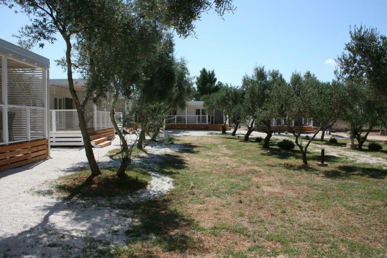 Mobile Homes Katinka, Starigrad Paklenica, Croatia Extérieur photo